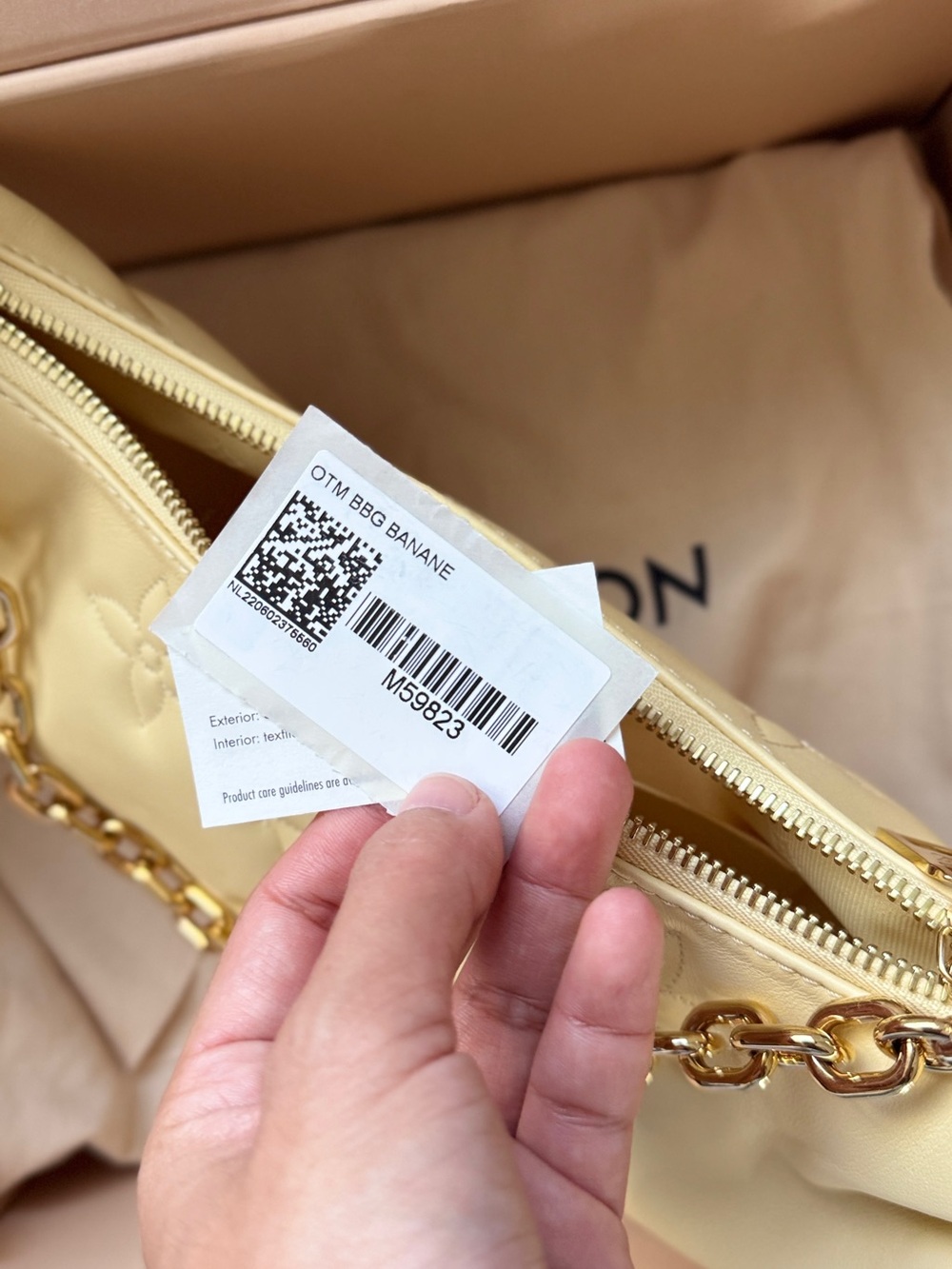 Louis Vuitton Pale Yellow Leather Crescent Shoulder Bag with Gold Chain - Picture 3 of 11